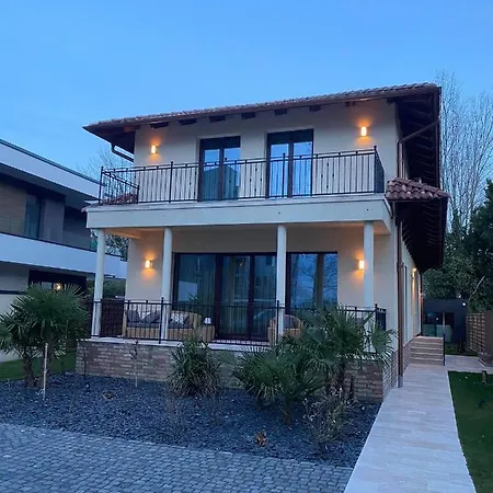 Dv Premium Apartment
